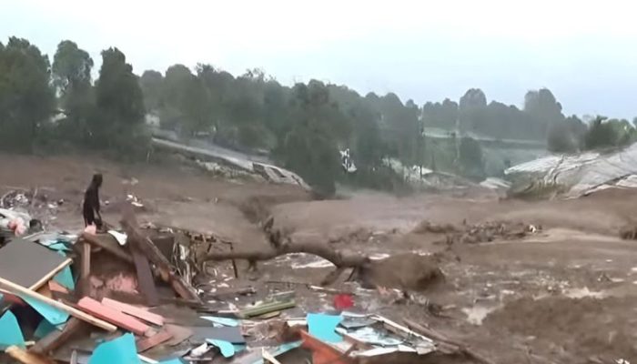 Longsor di Cisarua Bandung Barat, 82 Orang Diduga Tertimbun